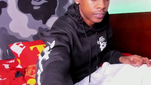 Snapshot of bryxon777 chatting on May 2026 12:11:01 PM BRYSON online show from May 2026 12:11:01 PM