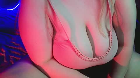 Snapshot of bubble_bambam chatting on January 2025 12:33:01 AM Nancy 3 online show from January 2025 12:33:01 AM