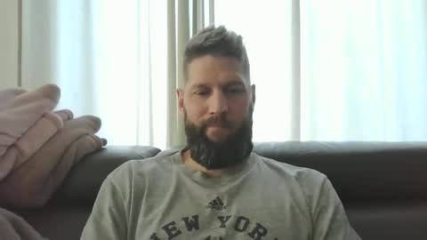 bubblebee1982 online show from January 2025 01:01:01 PM