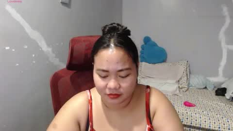 Snapshot of bubblebuttpinay chatting on April 2026 01:21:01 PM Sunshine online show from April 2026 01:21:01 PM