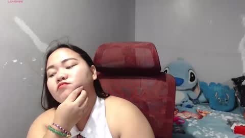 Snapshot of bubblebuttpinay chatting on May 2026 01:03:02 AM Sunshine online show from May 2026 01:03:02 AM