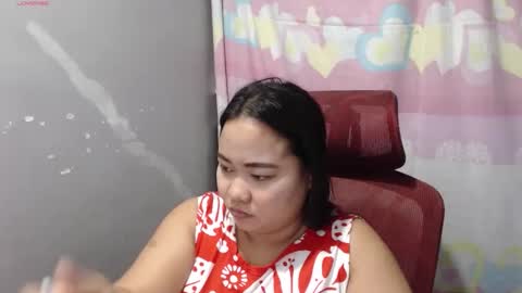 Snapshot of bubblebuttpinay chatting on May 2026 07:25:02 AM Sunshine online show from May 2026 07:25:02 AM