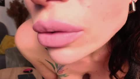 MayaCroft online show from April 2026 01:42:02 PM