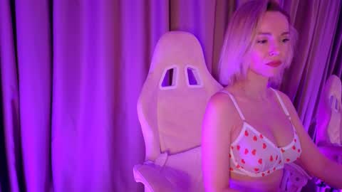 bubbling_crush online show from March 2025 05:56:01 PM