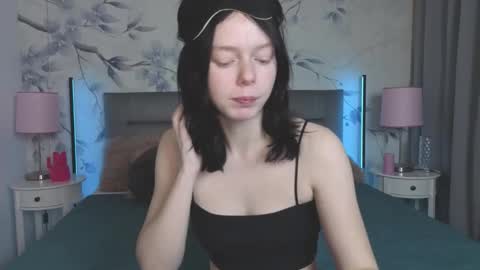 Leona online show from February 2026 10:59:01 PM