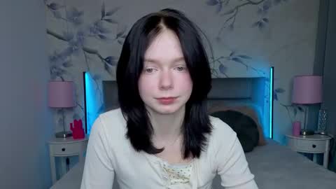 Leona online show from February 2026 10:43:01 PM