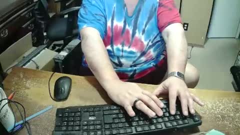 Bucku2 online show from April 2026 10:04:02 PM