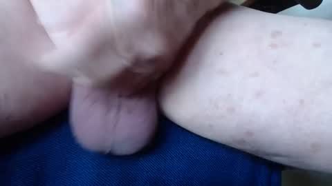 Snapshot of budddgardener chatting on December 2024 08:11:01 PM budddgardener online show from December 2024 08:11:01 PM