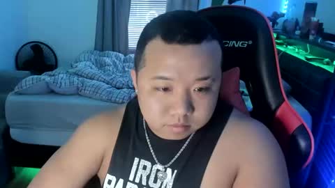 buffsexyman24 online show from March 2025 09:48:02 PM