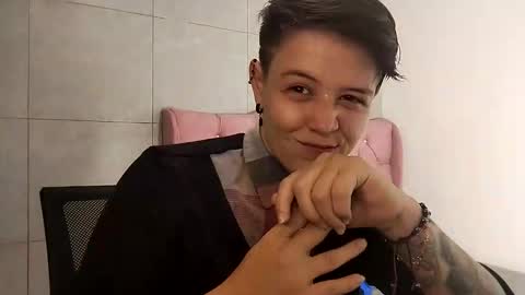 Snapshot of bug2025 chatting on September 2025 02:34:02 AM bug2025 online show from September 2025 02:34:02 AM