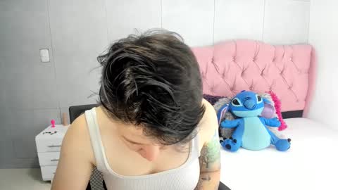 Snapshot of bug2025 chatting on October 2025 04:16:02 PM bug2025 online show from October 2025 04:16:02 PM