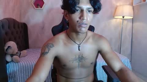 bull_cam online show from October 2025 03:29:01 PM