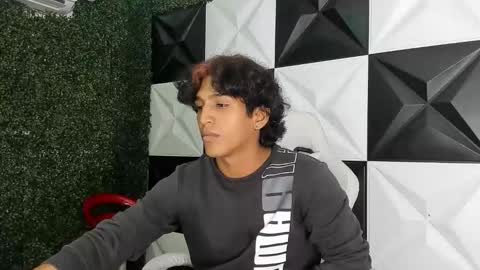 bull_cam online show from December 2025 03:22:02 AM