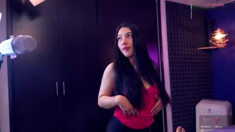 Bunny and The Rock online show from November 2025 11:53:01 AM