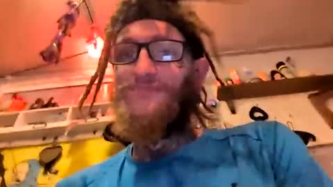 Snapshot of bunniandcryme chatting on December 2025 03:33:01 AM bunniandcryme online show from December 2025 03:33:01 AM