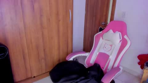 Isa online show from February 2026 11:57:02 PM