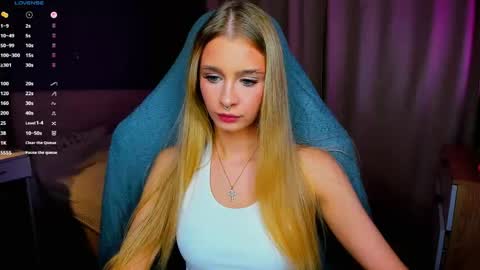 Snapshot of bunny_wetty chatting on June 2026 08:43:01 PM ruslana online show from June 2026 08:43:01 PM