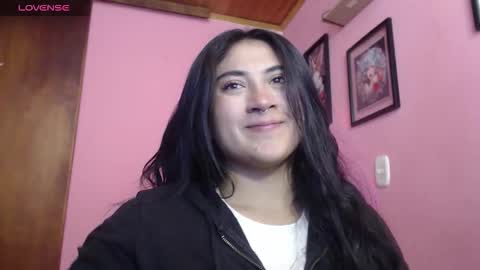 bunnyEmilyR0s33 online show from November 2025 02:17:02 PM