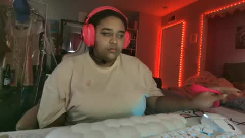 Snapshot of bunnyslittlecum chatting on December 2025 12:06:01 AM Bunnygirl Onyx online show from December 2025 12:06:01 AM