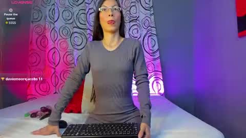 Snapshot of bunnythompson chatting on July 2026 05:29:02 PM bunnythompson online show from July 2026 05:29:02 PM