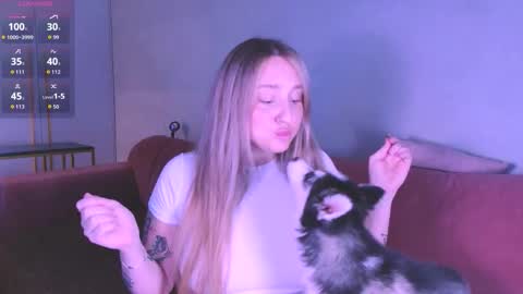 Lissa online show from October 2025 07:13:01 PM