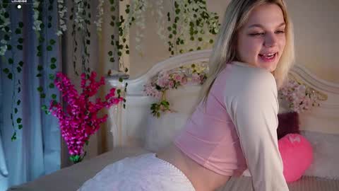 Jessica online show from October 2025 03:24:01 PM