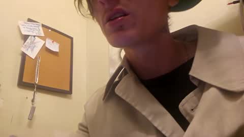 Snapshot of burntbuns710 chatting on December 2024 06:58:01 AM LostSingledad online show from December 2024 06:58:01 AM