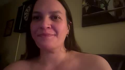 Snapshot of buschbaby chatting on December 2025 07:46:02 AM buschbaby online show from December 2025 07:46:02 AM