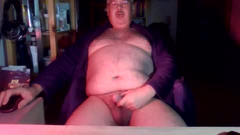 Snapshot of busibaer666 chatting on January 2025 02:20:02 AM busi online show from January 2025 02:20:02 AM