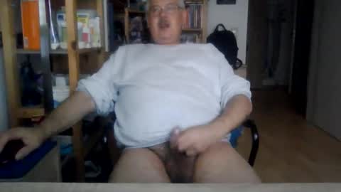 Snapshot of busibaer666 chatting on November 2025 07:30:01 AM busi online show from November 2025 07:30:01 AM