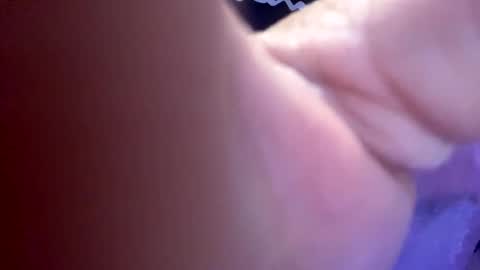 bustinyourbutt online show from November 2025 04:40:01 AM