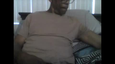 Busturgutzgd1 online show from December 2024 07:24:01 PM