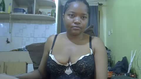 Snapshot of busty_kenzi chatting on December 2024 04:07:02 PM busty kenzi online show from December 2024 04:07:02 PM
