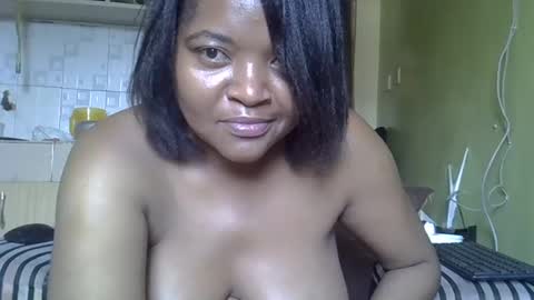 Snapshot of busty_kenzi chatting on January 2025 12:58:02 PM busty kenzi online show from January 2025 12:58:02 PM