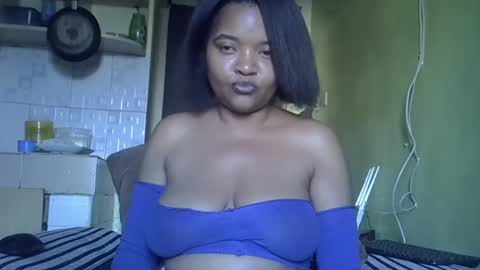 Snapshot of busty_kenzi chatting on January 2025 04:43:01 AM busty kenzi online show from January 2025 04:43:01 AM