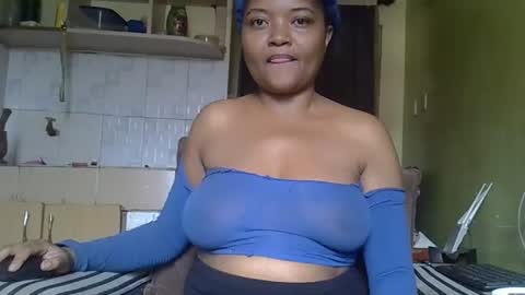 Snapshot of busty_kenzi chatting on January 2025 11:33:02 AM busty kenzi online show from January 2025 11:33:02 AM