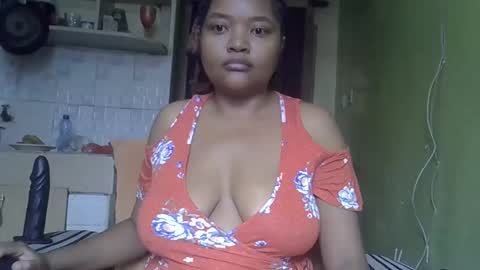 Snapshot of busty_kenzi chatting on April 2026 05:21:01 AM busty kenzi online show from April 2026 05:21:01 AM