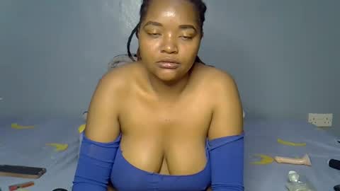 Snapshot of busty_kenzi chatting on June 2026 10:41:01 AM busty kenzi online show from June 2026 10:41:01 AM