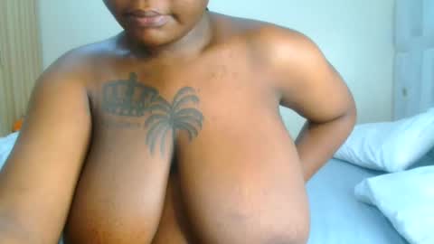 Snapshot of busty_mellons69 chatting on April 2026 05:05:01 AM busty_mellons69 online show from April 2026 05:05:01 AM