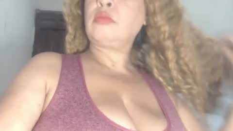 Snapshot of bustyamanda_ chatting on July 2026 12:22:01 PM Amanda online show from July 2026 12:22:01 PM