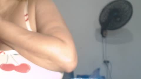 Snapshot of bustyamanda_ chatting on July 2026 12:10:01 PM Amanda online show from July 2026 12:10:01 PM
