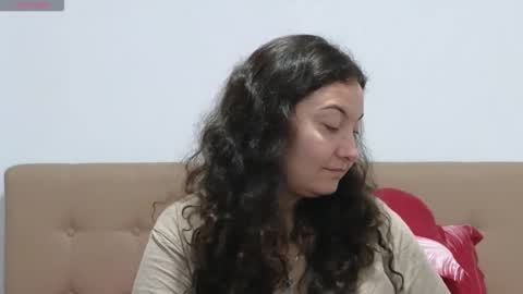 Emma online show from October 2025 05:52:01 AM