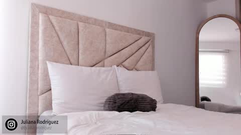    online show from September 2025 08:22:01 PM