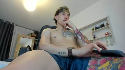 Snapshot of c_o_c_a__c_o_l_o chatting on June 2026 01:30:02 AM camilo online show from June 2026 01:30:02 AM
