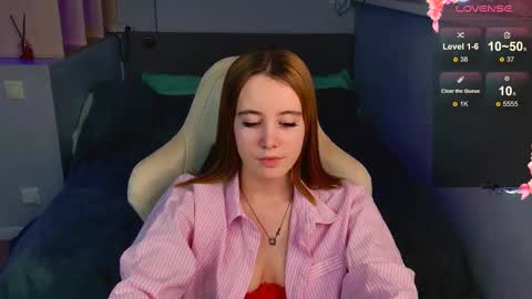 Snapshot of caeliaa chatting on February 2026 05:22:02 PM caeliaa online show from February 2026 05:22:02 PM