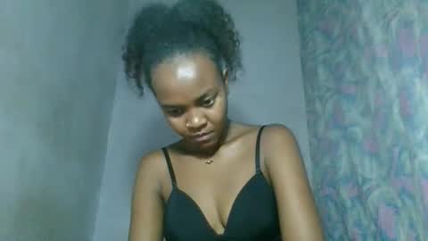 Snapshot of caella98 chatting on April 2026 08:00:02 AM caella98 online show from April 2026 08:00:02 AM
