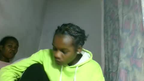 Snapshot of caella98 chatting on April 2026 12:40:02 PM caella98 online show from April 2026 12:40:02 PM