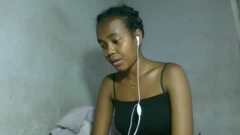 Snapshot of caella98 chatting on April 2026 07:09:01 PM caella98 online show from April 2026 07:09:01 PM
