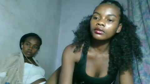 Snapshot of caella98 chatting on May 2026 03:28:01 PM caella98 online show from May 2026 03:28:01 PM