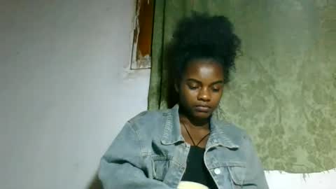 Snapshot of caella98 chatting on May 2026 04:23:02 PM caella98 online show from May 2026 04:23:02 PM